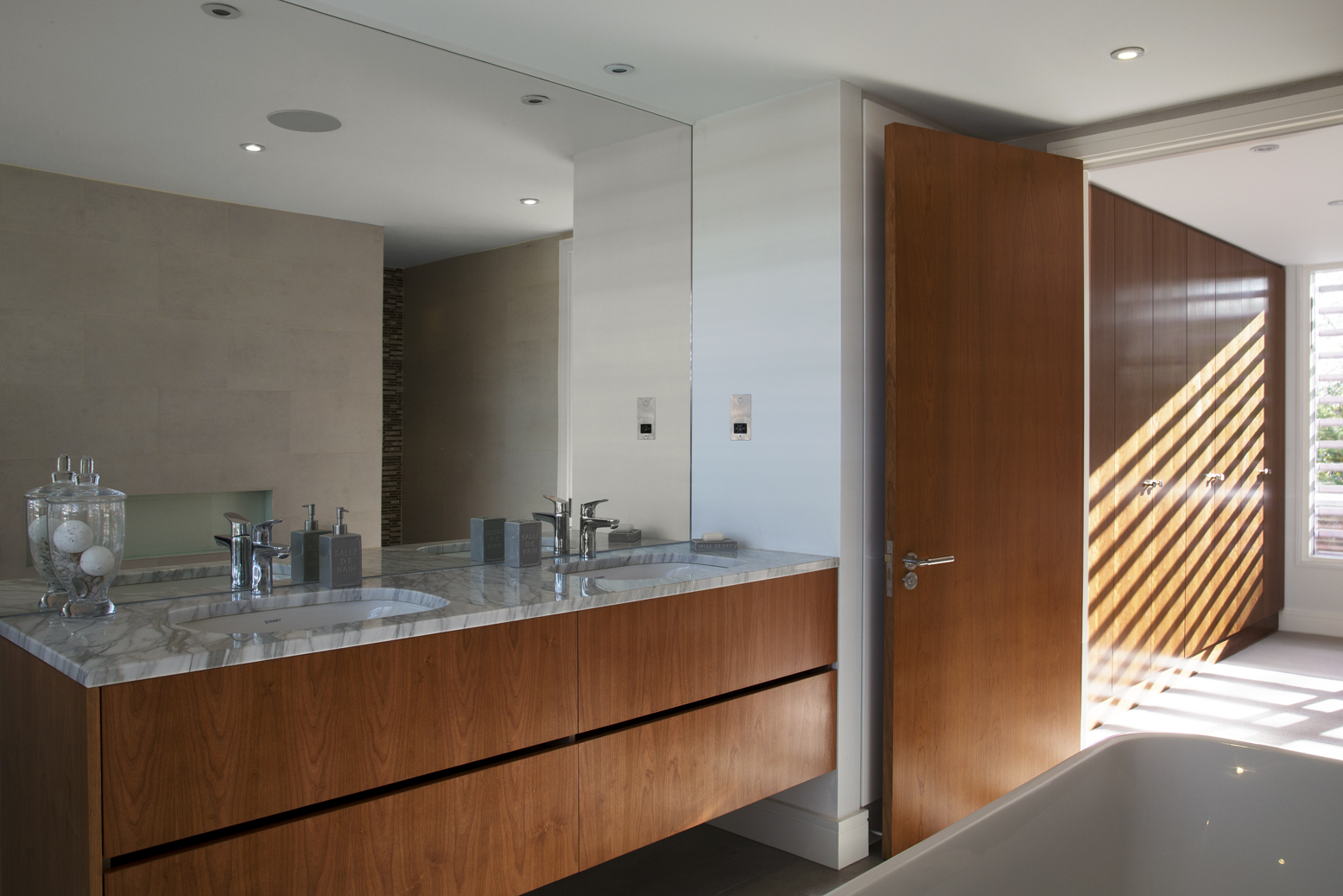 Saffron & Vermillion 7